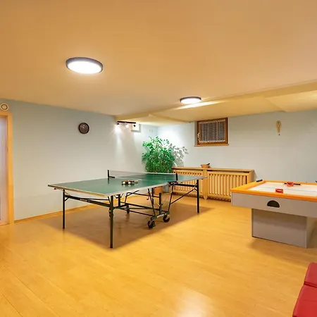 Haus Brunnacker شقة
