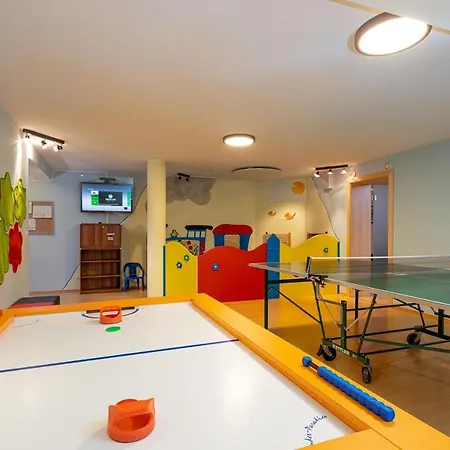 豪斯布朗纳可旅馆 * 费斯